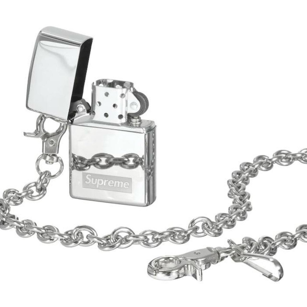 Supreme x zippo chain lighter